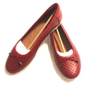 Red ballet flats